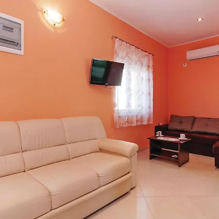 Cozy In Ribnica-krusevo With Kitchen Anić