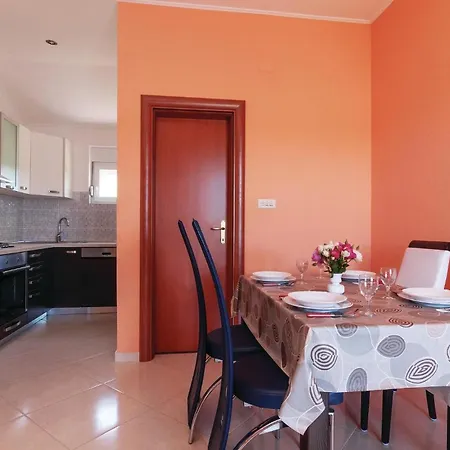 Cozy In Ribnica-krusevo With Kitchen Anić